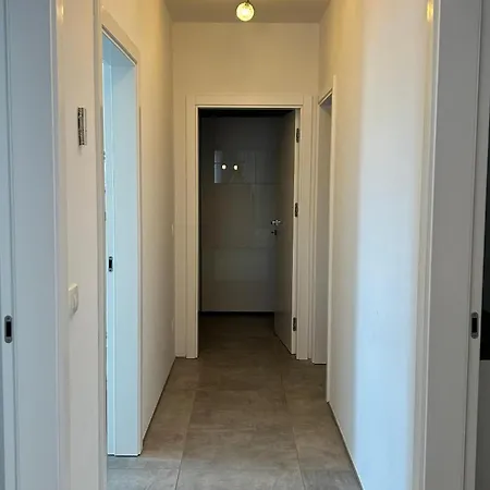 דירה With Parking Space - 25408