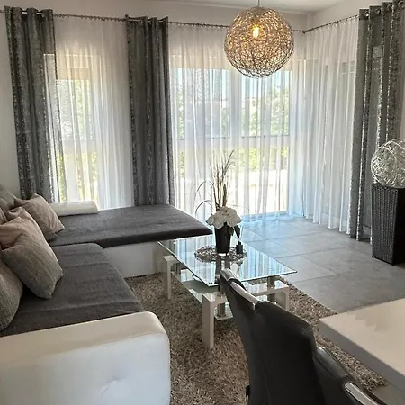 דירה With Parking Space - 25408 מדולין